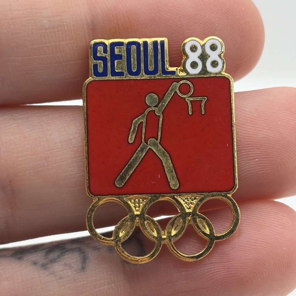1988 Seoul Summer Olympics Basketball Event Lapel Hat Pin